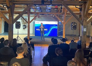 Yapay Zeka Teknolojileriyle Bilgi Yönetişimi Stratejinizi Birleştirin