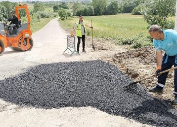 Yollar ve kaldırımlar bayrama hazırlanıyor