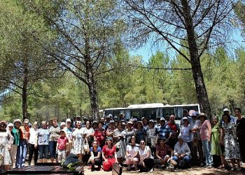 100 Yaş Meskeni Üyeleri Piknikte Buluştu