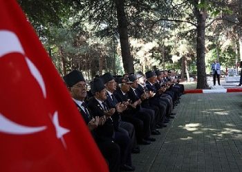 15 Temmuz Anma Programları Şehitlik Ziyaretiyle Başladı