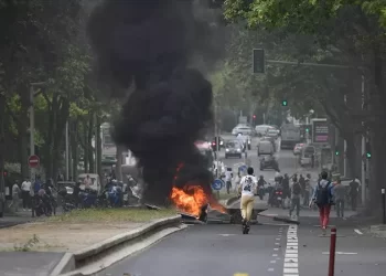 Fransa’daki protestolar İsviçre’ye de sıçradı