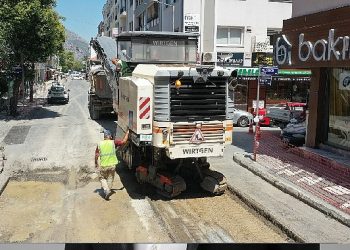 Aydın Büyükşehir Belediyesi Söke^’nin yollarını yeniliyor 