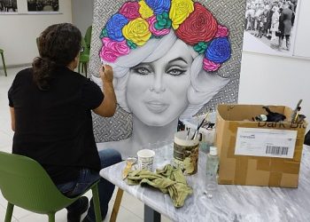 Bayraklı’da hobi ve meslek edindirme kurs kayıtları başladı