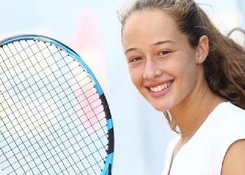 Bioderma tenisin ışıldayan yıldızı Zeynep Sönmez’e sponsor oldu