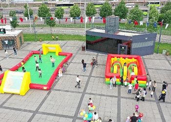 “Bizim Sokakta Şenlik Var”