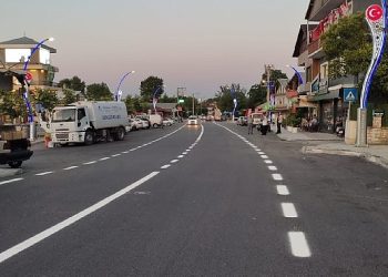 Büyükşehir, Başiskele Kullar Karamürsel Caddesinde yol çizgileri de çekildi