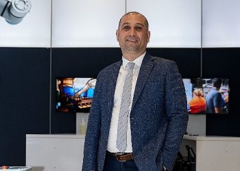 Cobot’lar, farklı alanlarda yüzlerce halde kullanılabiliyor