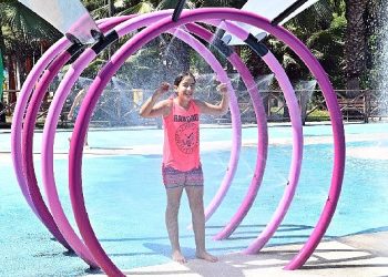 Çukurova’da su oyun parkları açıldı