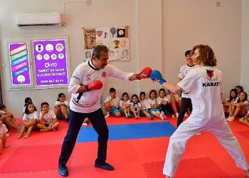 Çukurovalı çocuklar spor yapıyor