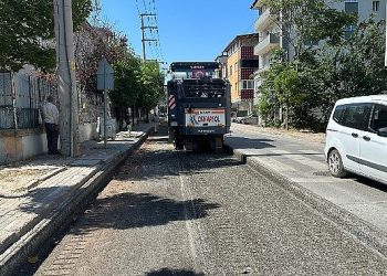 Darıca’nın yol ve kaldırımları yenileniyor