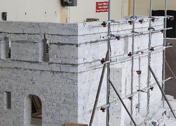 DEÜ’nün yapı materyali laboratuvarı riskli binaların tespitini sağlıyor 