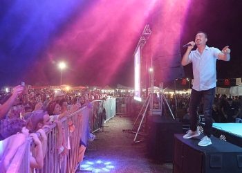 Gölcük Belediyesi Yazlık Kadırga Şenliği başladı