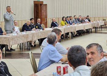 Gölcük kent bayramlaşmasında bir ortaya geldi