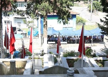 Gölcük’te şehitler dualarla anıldı