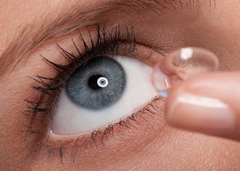 Güneş kremini gözünüze değdirmeyin!