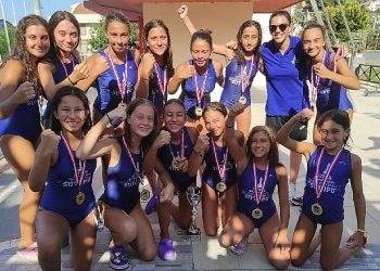 İzmir’in kızlarının bileği bükülmedi