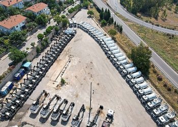 İZSU 98 yeni iş makinesiyle filosunu büyüttü