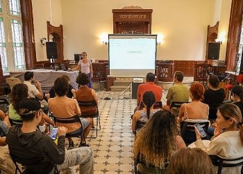 Karşıyaka’da dönüşüme akademisyenlerden memleketler arası dayanak