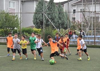  Kartepe yaz spor okulları dönemi açtı 