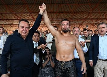 Kırkpınar’da Başpehlivan Yusuf Can Zeybek