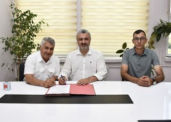 Kırsal Mahallelerimizde yol düzenlemesi için mukavele imzalandı