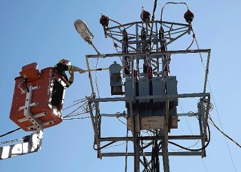 Kıyılar doldu, bayramın 4. günü elektrik tüketiminde rekor kırıldı