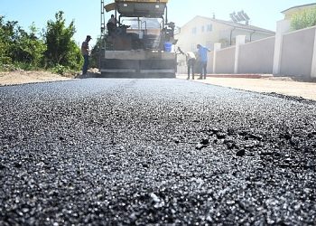 Kuzdere Mahallesi 2’nci Cadde’de asfaltlama çalışmaları başladı