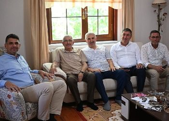 Lider Kocaman’dan Kartepeli hacılara ziyaret