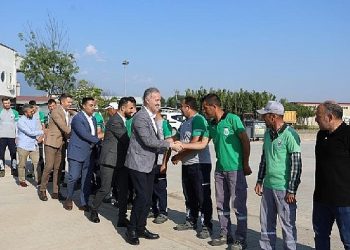 Lider Taban Mesaiye İşçinin Bayramını Kutlayarak Başladı