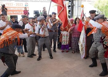 Lider Tokat; “Cumhuriyetimizin yüzüncü yılında yörük şenliğini, Türbe köyleri ile buluşturmanın onur ve gururunu yaşıyoruz.”