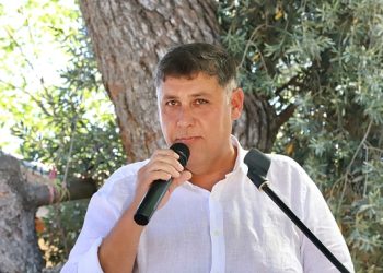 Menderes’te ki Zeybek Şenliği’nde Akbelen Unutulmadı