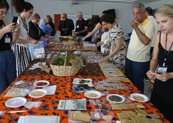 Nilüfer’de memleketler arası mahallî tohum takası yapıldı