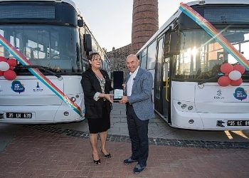 Soyer: ESHOT’u geleceğe taşımak için gece gündüz demeden çalışıyoruz