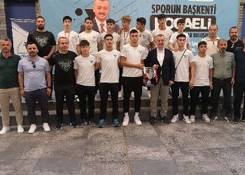 Sporun Başşehri Kocaeli’nin Başarılı Atletleri Lider Büyükakın ile buluştu