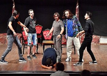 Yüzüncü yılında “Lozan” tiyatro sahnesinde