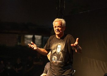 Zafer Algöz ve Can Yılmaz YBY Woods’u Kahkahaya Boğdu