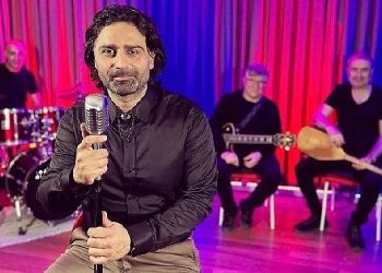 Zülfü Livaneli’den Ahmet Gültekin’e “Kan Çiçekleri” takviyesi