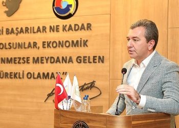 AK Parti İzmir Milletvekili ve Gençlik Kolları Genel Lideri Eyyüp Kadir İnan Bergama’ya ziyarette bulundu