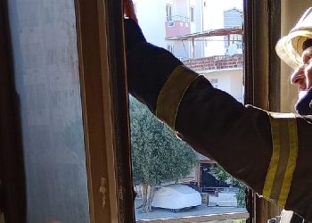 Aydın Büyükşehir Belediyesi İtfaiyesi’nden Didim’deki yangına vaktinde müdahale