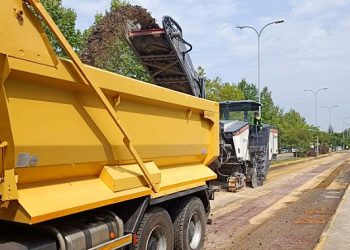 Başiskele Hacı Mecit Bulvarı asfaltlanıyor