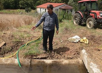 Büyükşehir, ziraî sulama kanallarını temizliyor