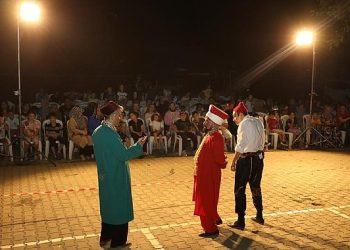 Çeltikçili Çocuklar Tiyatro Günleriyle Cümbüş Dolu Gece Yaşadı