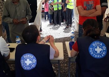 Dünya Hekimleri: “Depremlerden 6 Ay Sonra, Salgın Hastalık Riski Halkın Sıhhatini Tehdit Ediyor”