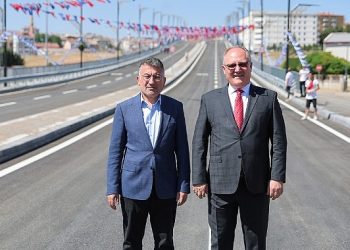 Erzincan Etraf Yolu Stadyum Yanı Üst Geçit ve Temas Yolu Hizmete Açıldı…