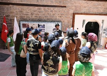 Genç KOMEK Öğrencileri Konya’nın Tarihi Şahsiyetlerini Yakından Tanıdı