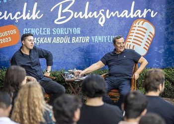 Gençler sordu, Lider Batur yanıtladı