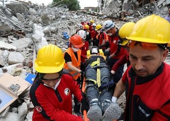 Gerçeğini Aratmayan Sarsıntı Tatbikatı Görüntüsüyle Da Gündem Oldu