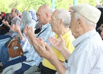 Gölcük Sarsıntı Şehitleri Dualarla Anıldı