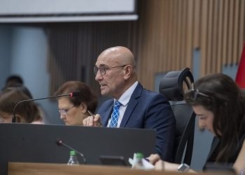 İzmir Büyükşehir Belediye Lideri Tunç Soyer: “Büyükşehir kale üzere ayakta”