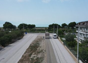 İznik Belediyesi’nden Yollara Sathi Kaplama Çalışması
